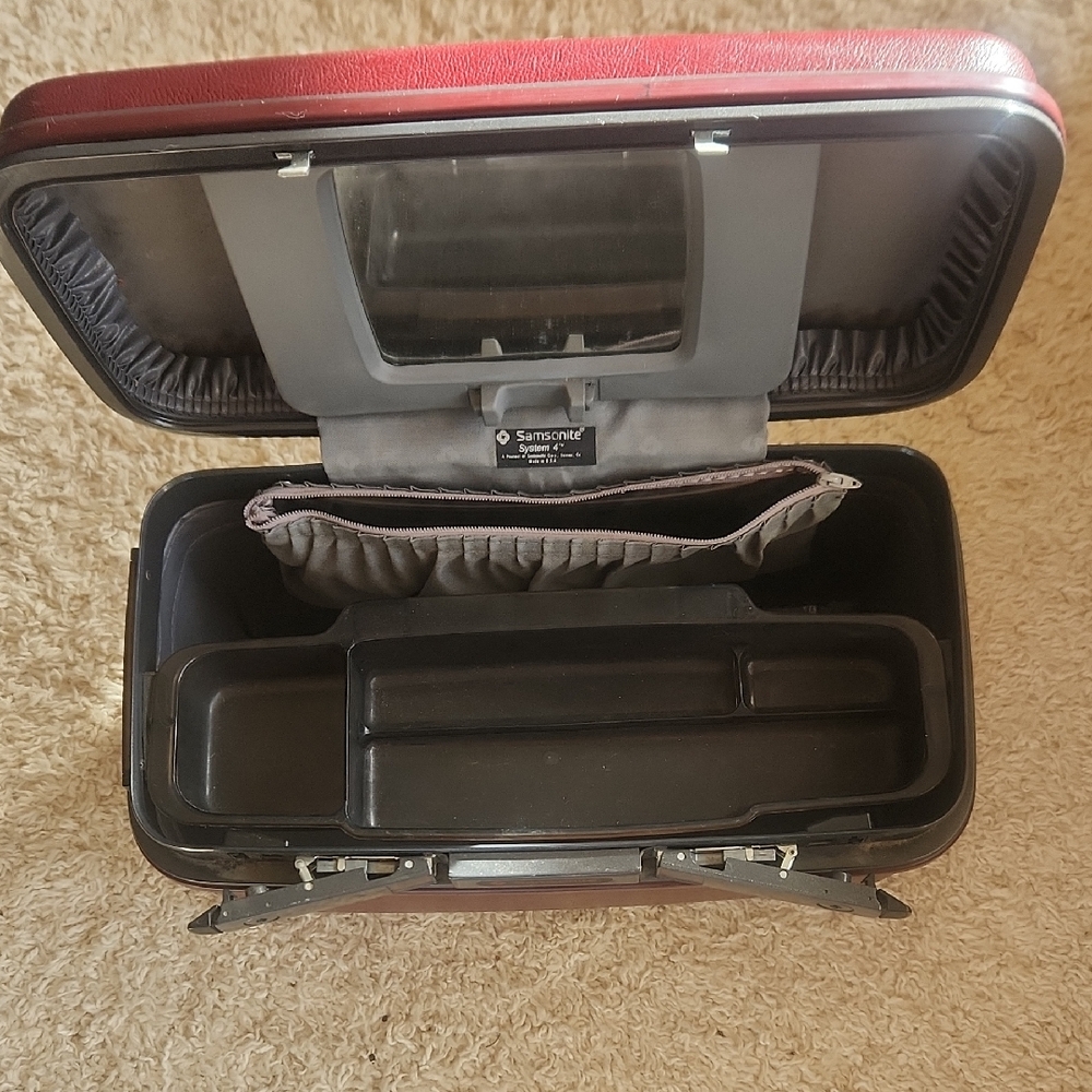 Samsonite Burgundy and Black Travel Case